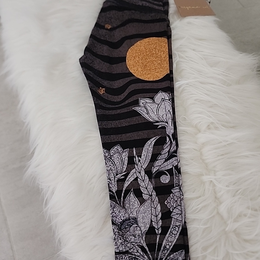 🌒🌟🌚🌛✨️Niyama Sol Luna Batefoot Leggings XS, BNWT🏷 - Picture 7 of 16